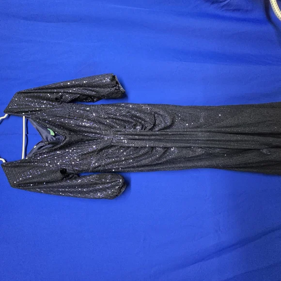 Elegant Navy Blue Off-Shoulder Evening Gown - Picture 2 of 5